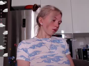 girl small_blondee image #2518206