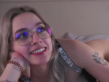 elinacherry sex webcam
