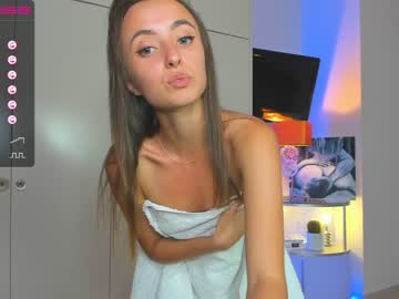 girl look_at_show image #4939702