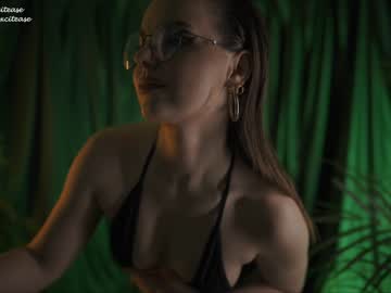 girl excitease image #5343127