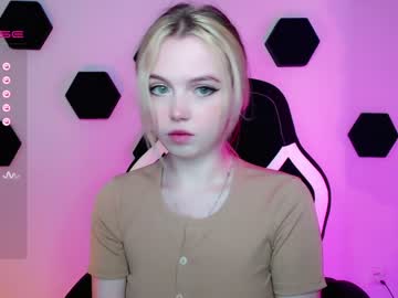 girl small_blondee image #4256936