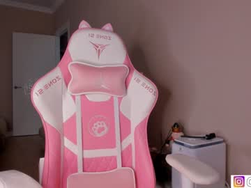 girl bzzzme image #6842499