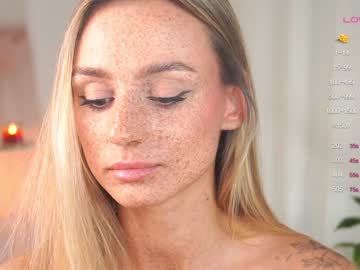 girl artease image #5807711