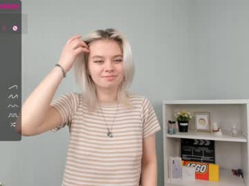 girl _naked_heart_ image #5629819