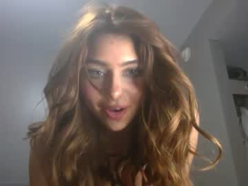 girl saraellison image #6477373