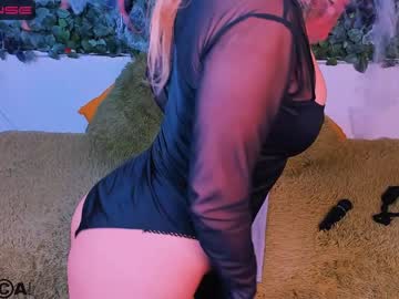 lora_blonde sex webcam