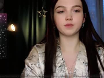 girl small_blondee image #6581542