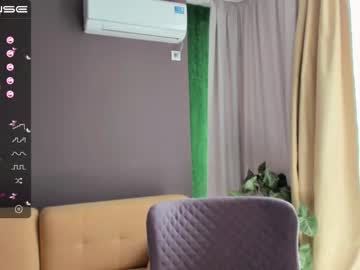 girl small_blondee image #1613716