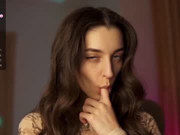 girl angels_kiss image #5773124