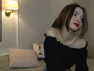 girl _guesswhat_ image #989374