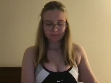 girl skylar801 image #4047348