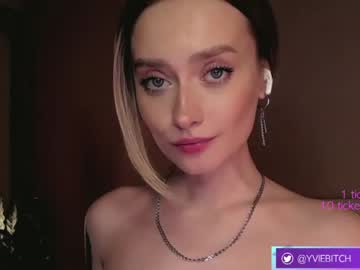 girl _yvie_ image #3544035