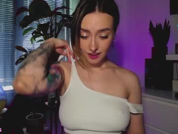 girl _yvie_ image #2037965