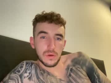 tattooedgianttt sex webcam