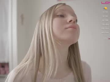 girl pureangeldolores image #5993904