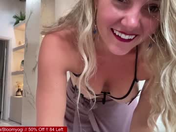 girl bloomyogi image #3731935