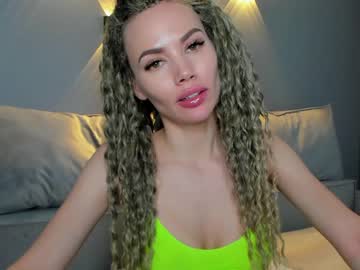 girl dontbeshybaby image #3643064