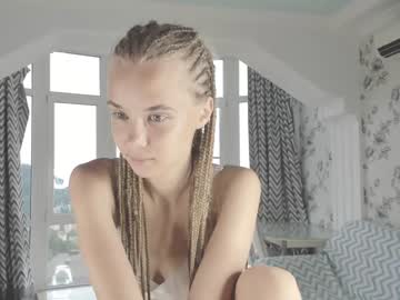 girl infinite_reality image #1979449