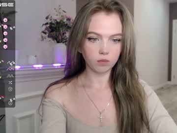 girl small_blondee image #2757143