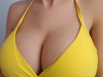 girl eat_mee_out image #2053083