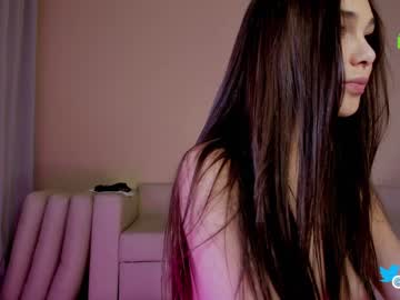 girl hollyextra image #4569821