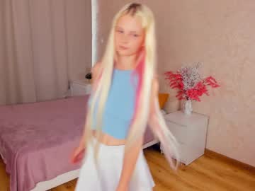 girl evelyncantu image #5425015