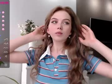 girl small_blondee image #1829095