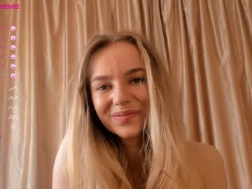 girl gertruda_shy image #4072419