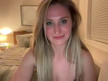 tillythomas sex webcam