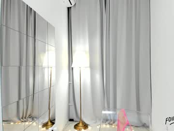 miss_cola sex webcam