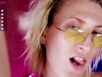 girl eva__blonde image #2110197