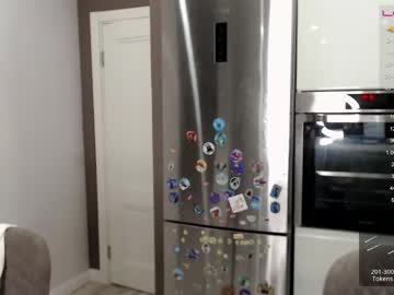 girl small_blondee image #2276392