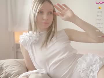girl pureangeldolores image #6029644