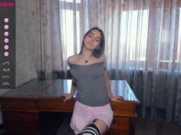 girl shy_media image #4546247