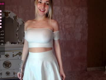 girl welcome2pleasureland image #3410197