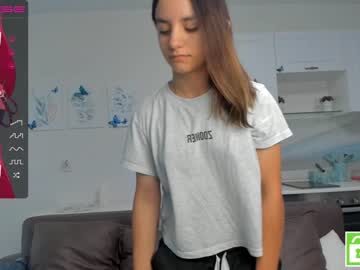 girl karalyons image #4916333