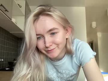 girl damsel_in_distr3ss image #1434998