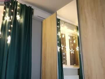 girl small_blondee image #5694968