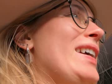 girl linellali image #2771157