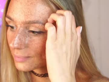 girl artease image #5542575
