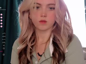 girl small_blondee image #5232482