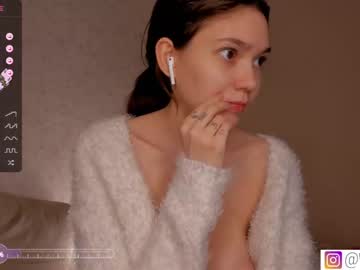 girl bzzzme image #6106521