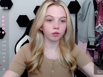 girl small_blondee image #4294662