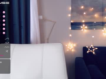 girl small_blondee image #767277