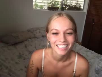 girl huntervalentinex image #6546500
