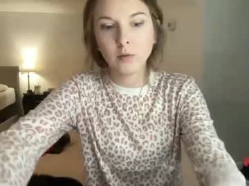 girl tpink95 image #1386594