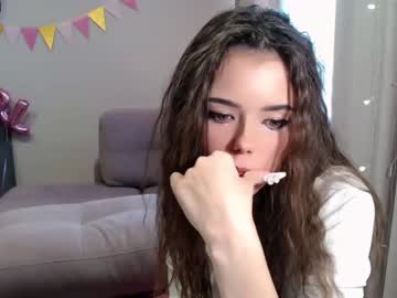 girl angelklttl image #2538003