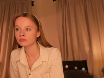 girl aislyworld image #6445884