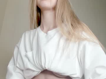 girl infinite_reality image #5843201