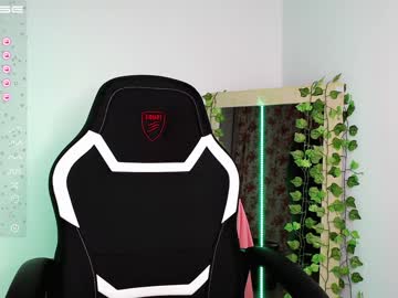 girl small_blondee image #3831288